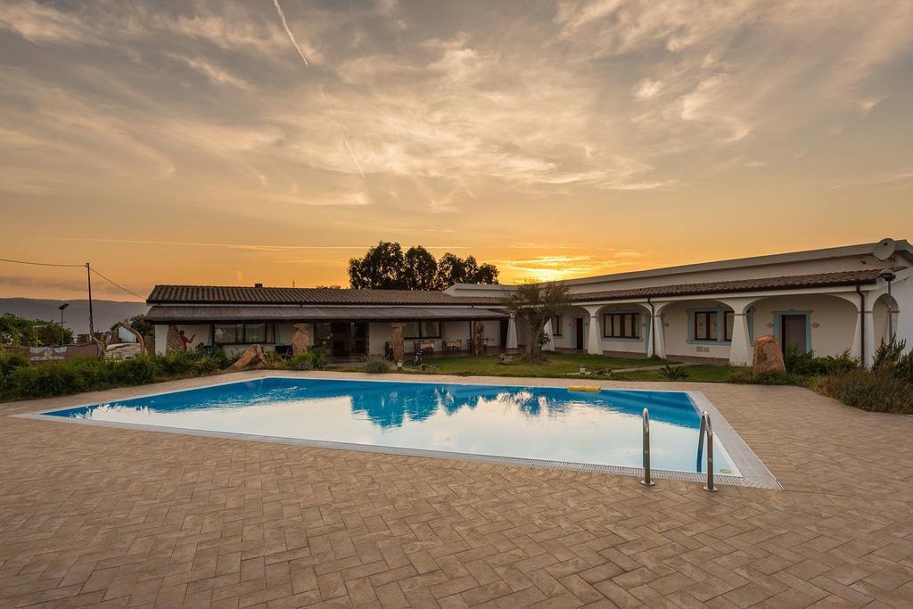 Agriturismo Irghitula Посада Экстерьер фото