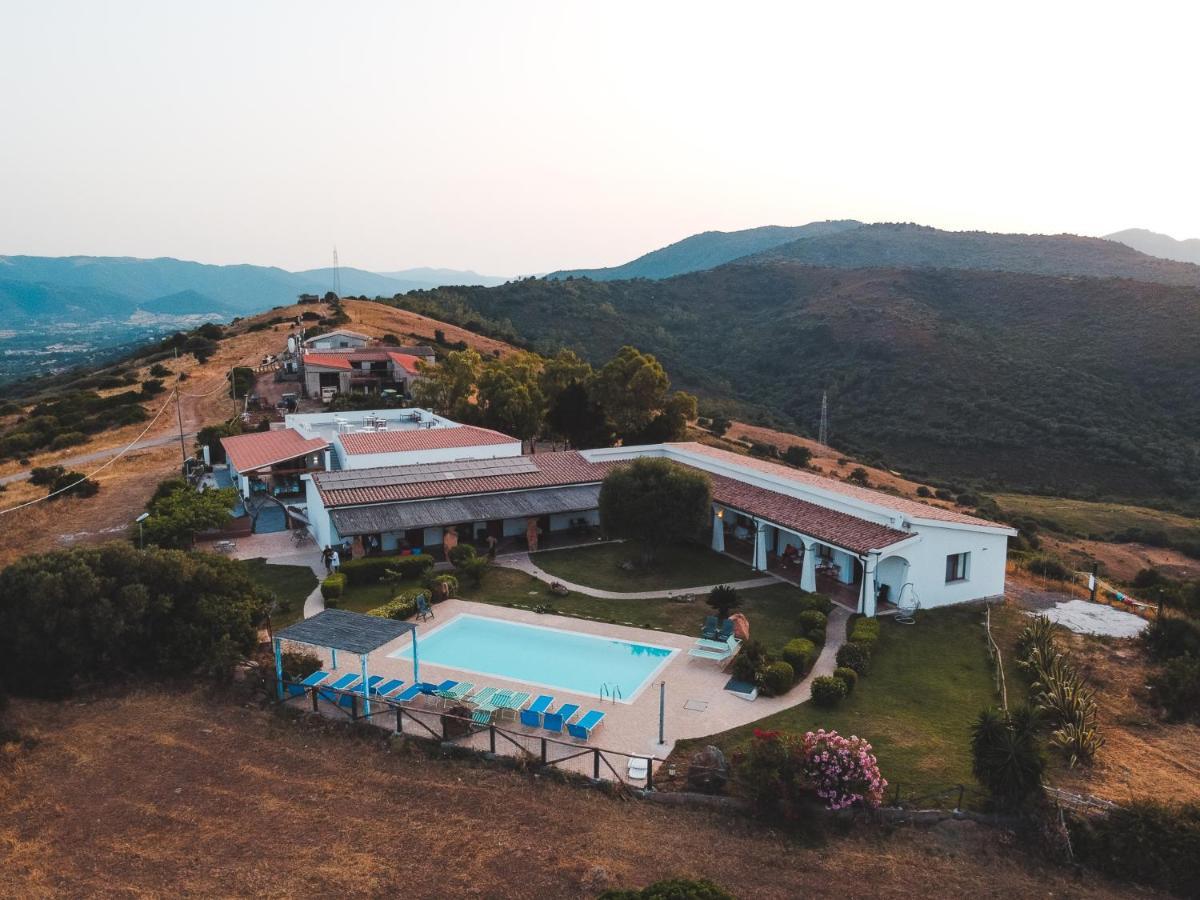 Agriturismo Irghitula Посада Экстерьер фото
