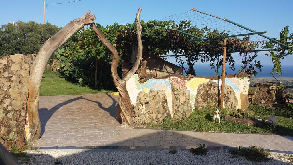 Agriturismo Irghitula Посада Экстерьер фото