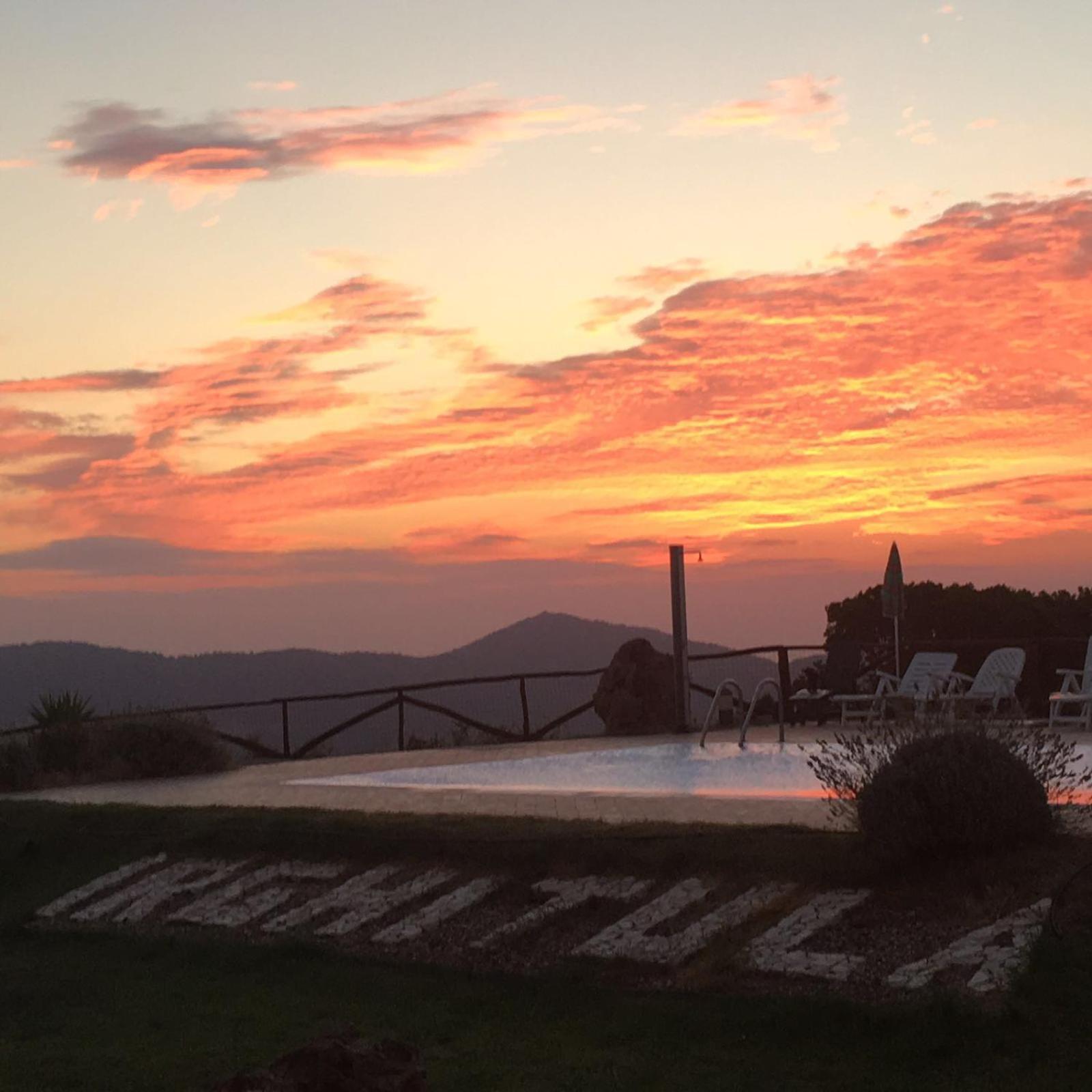 Agriturismo Irghitula Посада Экстерьер фото